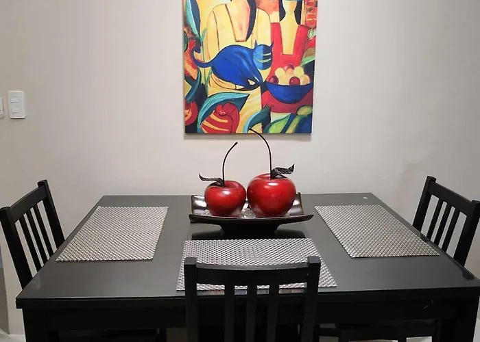 1 Bed - Sleeps 7 - Pool & Wifi * Manila