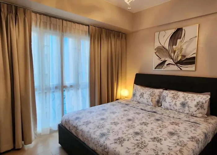 1 Bed - Sleeps 7 - Pool & Wifi * Manila