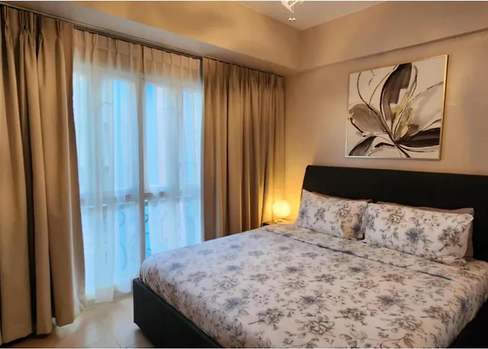 1 Bed - Sleeps 7 - Pool & Wifi Manila